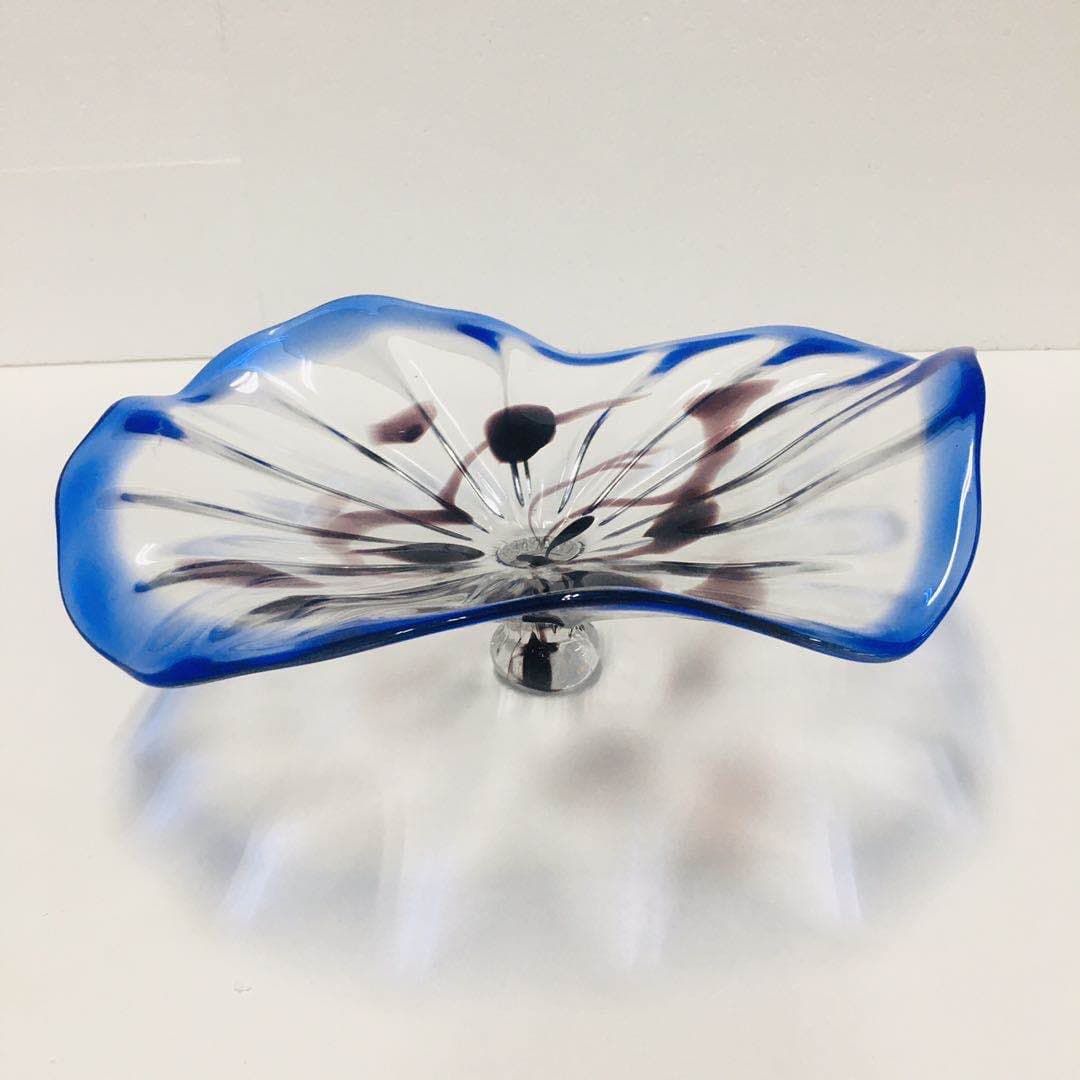Glass Wall Plates Clear Color With Brown Spots In Blue Rim D12inches